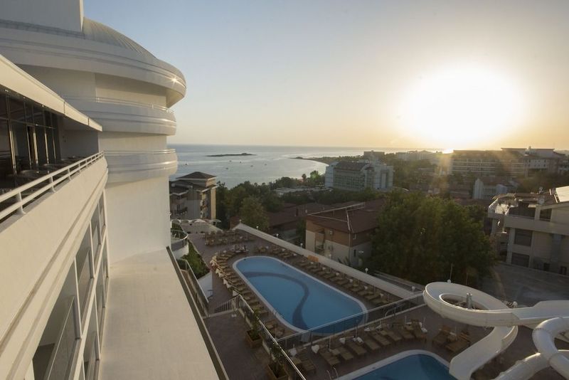 Laguna Beach Alya Resort & Spa - Image 10