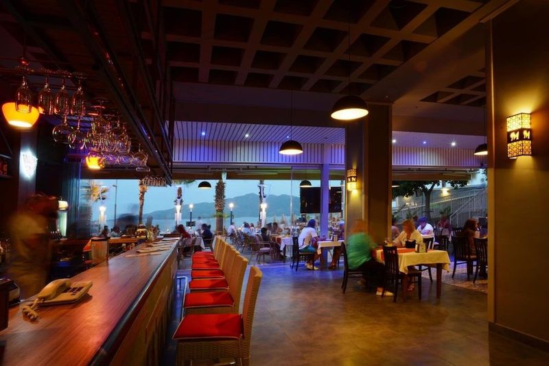 Maris Beach Hotel - Image 7
