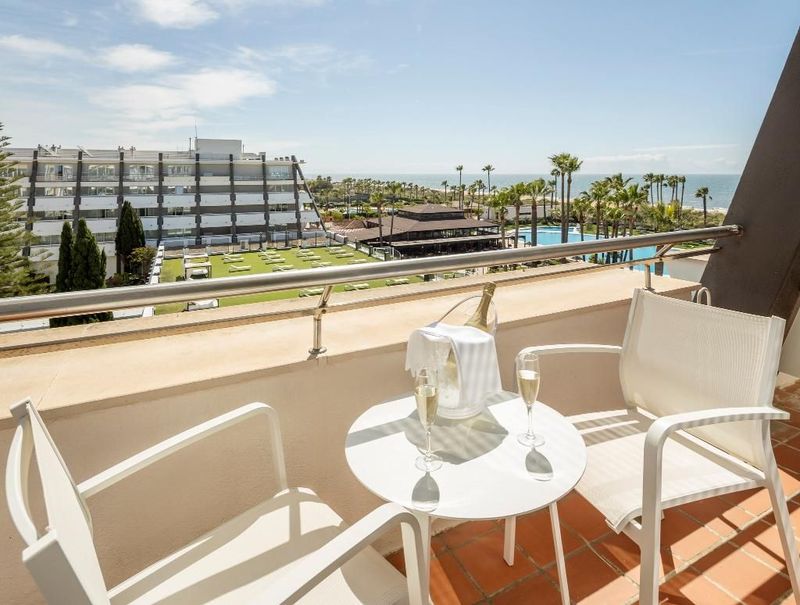 Hotel ILUNION Istlantilla - Image 2