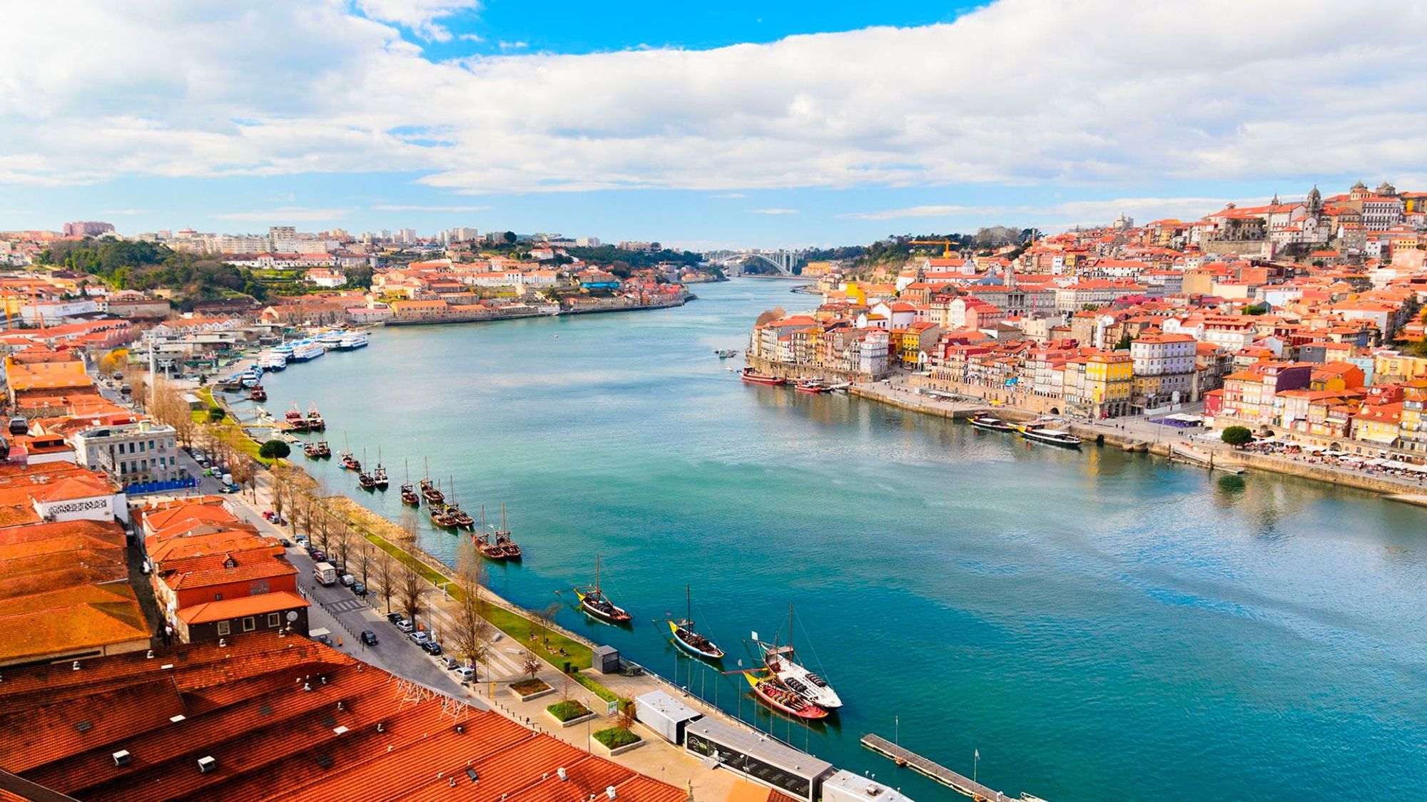 Utsikt utover Porto i Nord-Portugal