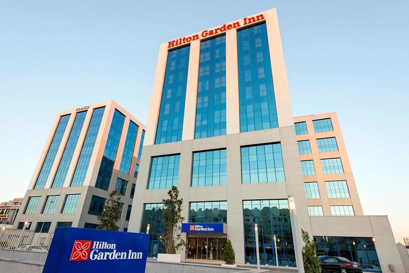 Hilton Garden Inn Sevilla - Image 10