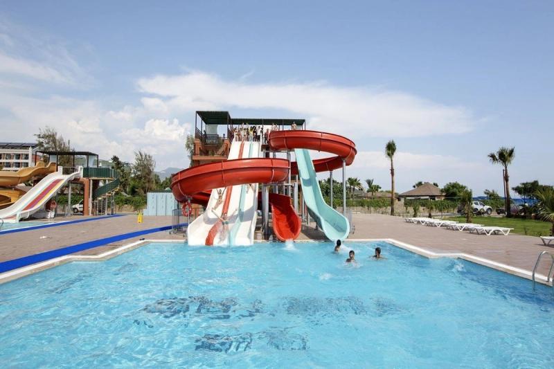 Club Turtas Beach Hotel - Image 4