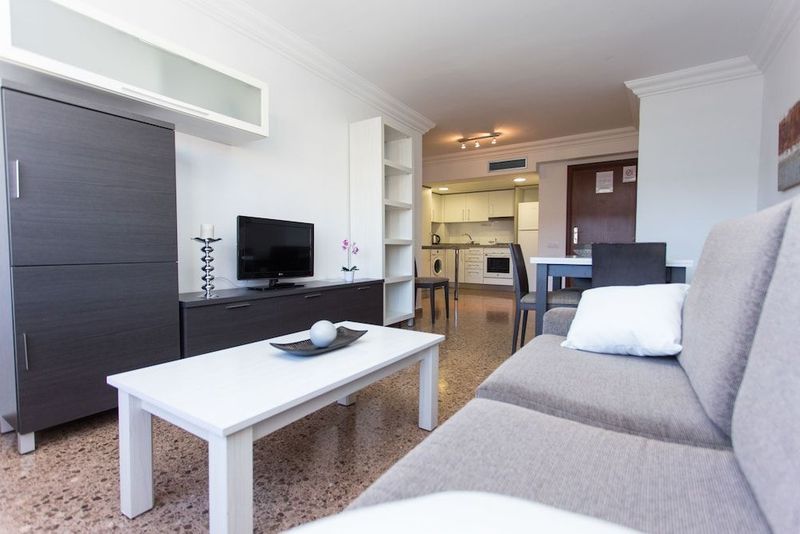 Aparthotel Pio XII Apartments Valencia - Image 10