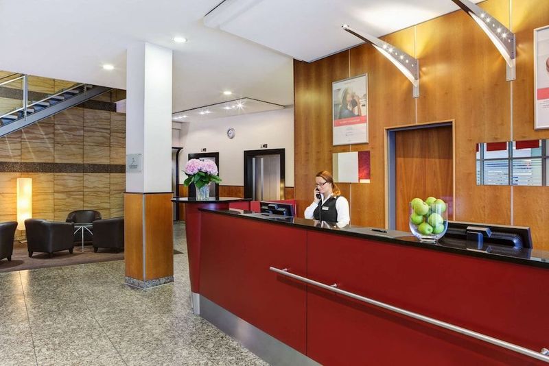 InterCityHotel Berlin Ostbahnhof - Image 3