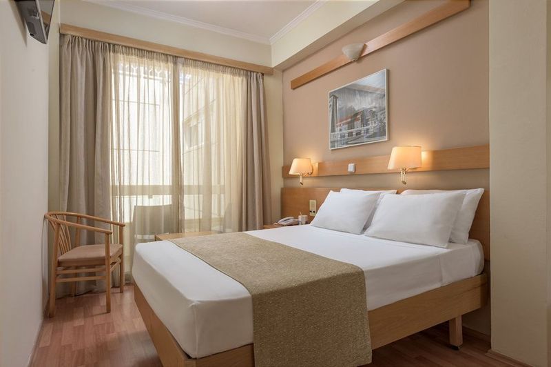 Agla Hotel - Image 4