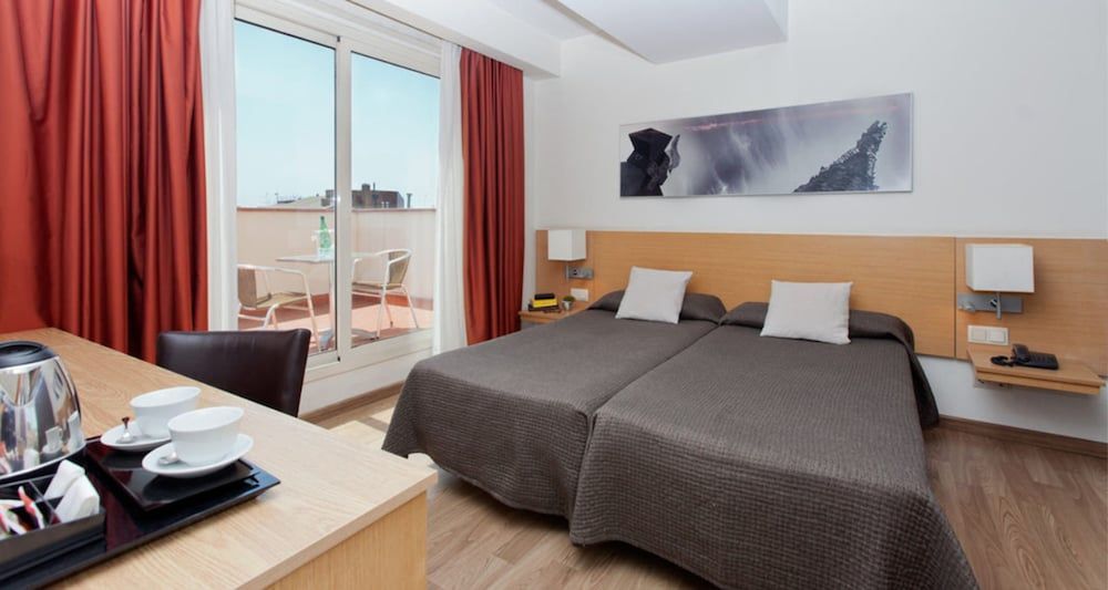 Hotel Sagrada Familia - Image 3