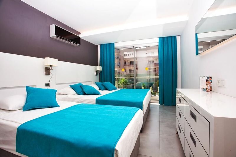 Green Garden Suites Hotel - Image 3