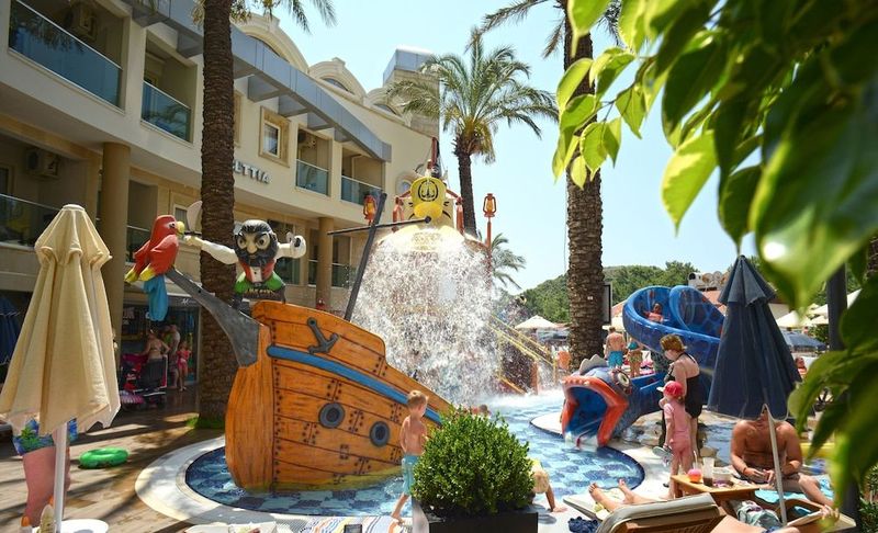 Grand Cettia Hotel - Image 7