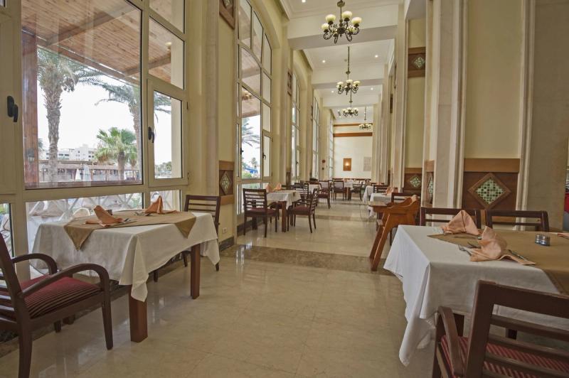 Royal Lagoons Aqua Park Resort & Spa - Image 8