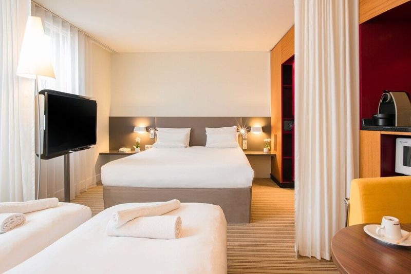 Novotel Suites Cannes Centre - Image 2