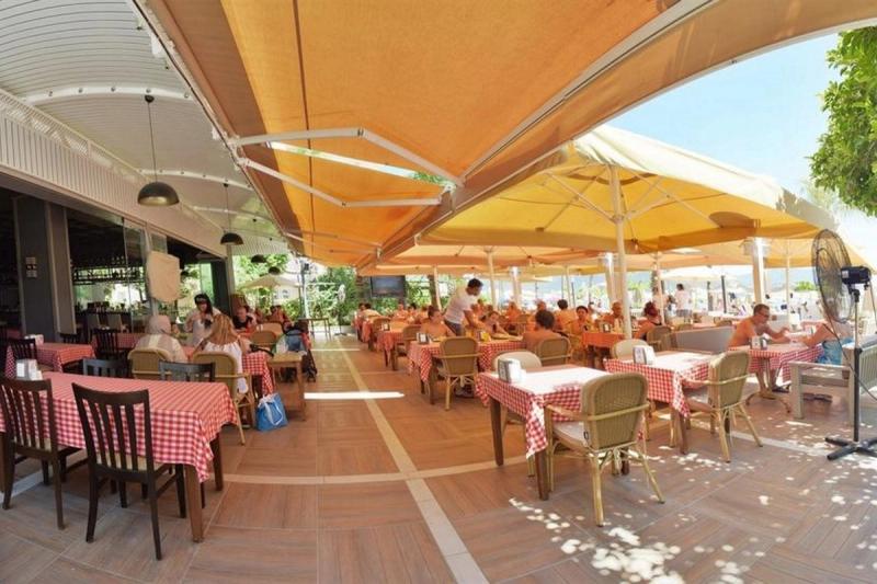 Maris Beach Hotel - Image 3