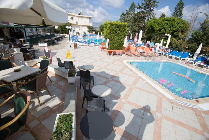 Anastasia Hotel - Image 10