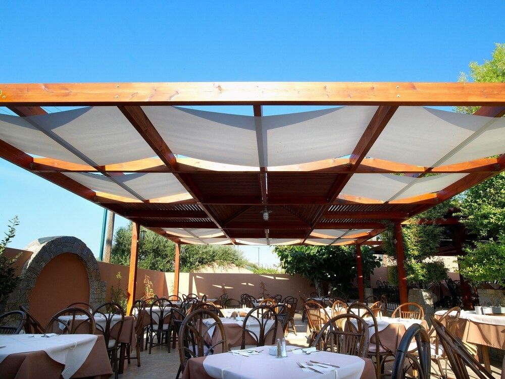 Katrin Hotel & Bungalows - Image 10