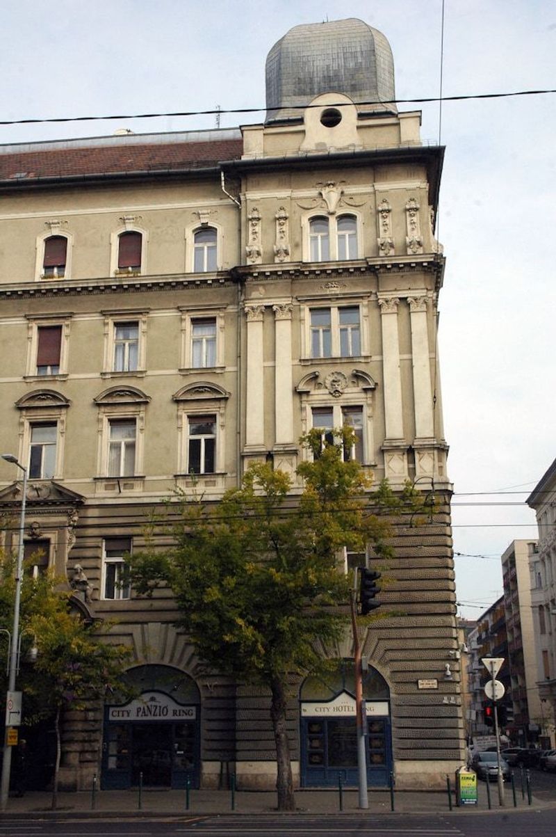 City Hotel Ring - Image 8