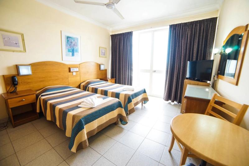 Coral Hotel - Image 2