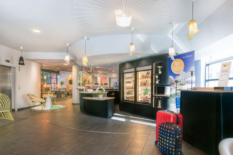 Novotel Suites Cannes Centre - Image 4