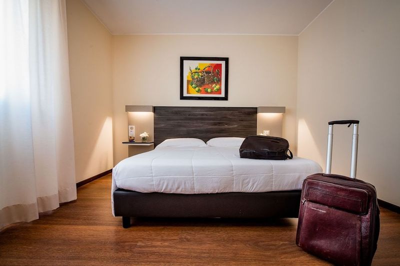 Astoria Palace - Image 3