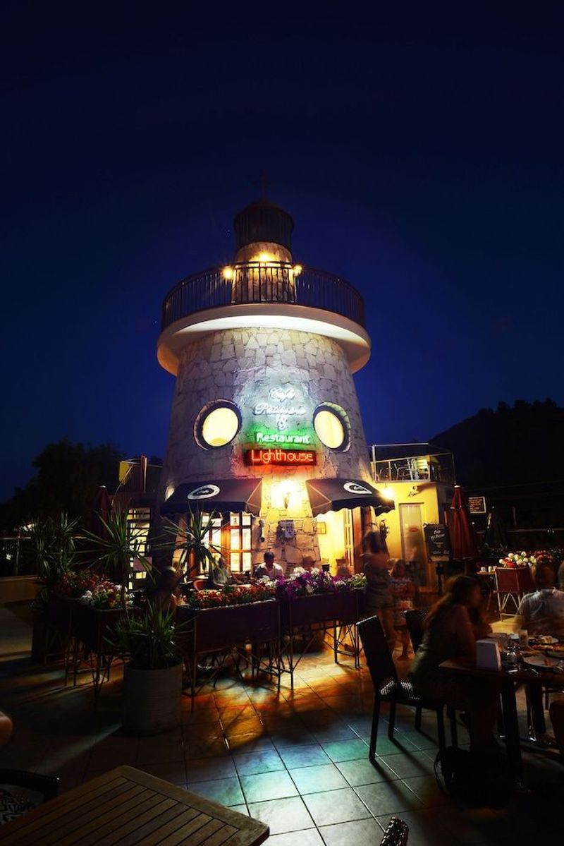 Grand Cettia Hotel - Image 2