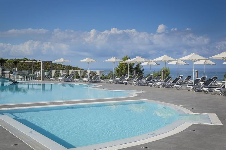 Hotellbilder av Dionysos Village Resort - nummer 1 av 10