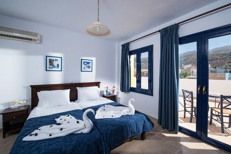 Aegean Sky Hotel & Suites - Image 10