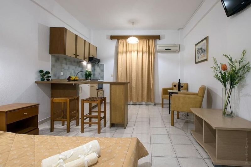 Philippos Hotel - Image 10