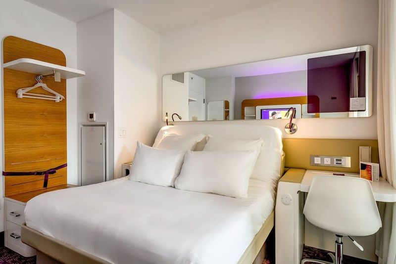 YOTEL New York Times Square - Image 5