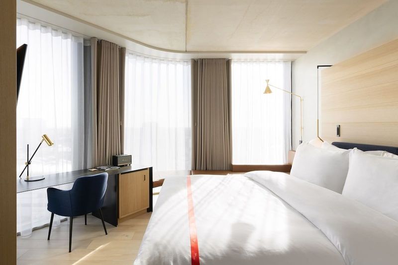 Ruby Emma Hotel Amsterdam - Image 6