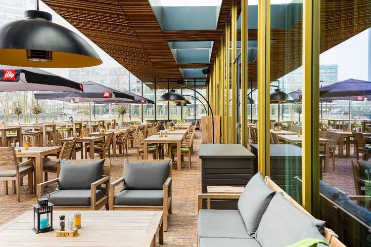 Terrasse på Novotel Amsterdam Schiphol Airport