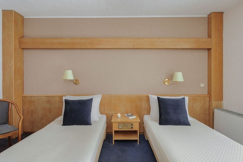 Sun Beach Hotel - Image 9