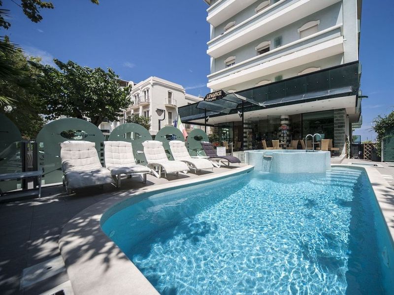 Levante - Image 8