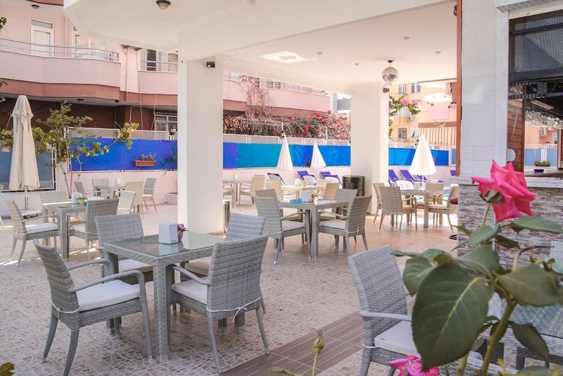 Bella Rose Apart Hotel - Image 5