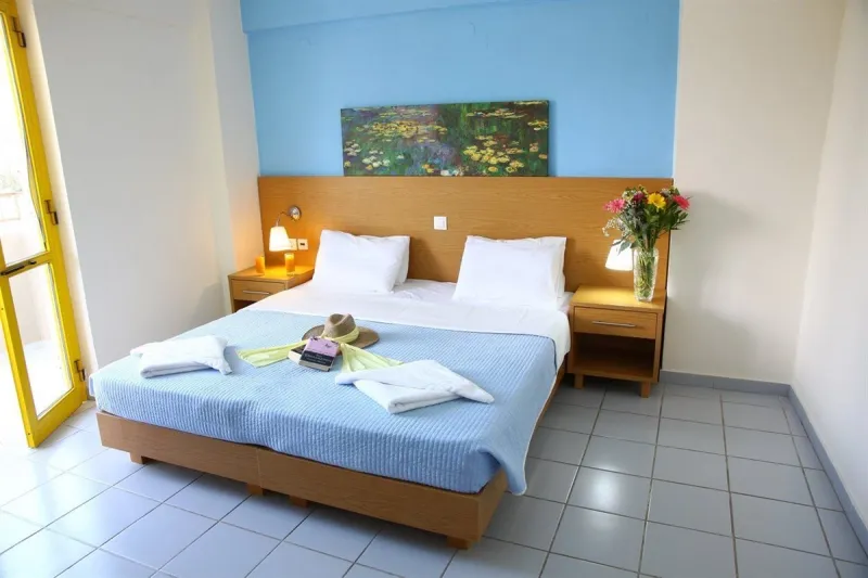 Acropolis Apartments