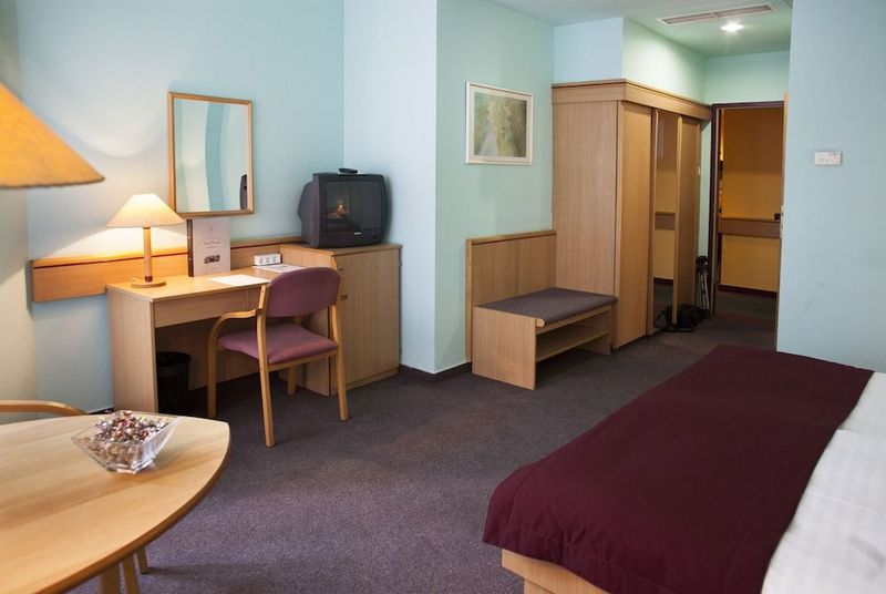 City Hotel Pilvax - Image 1