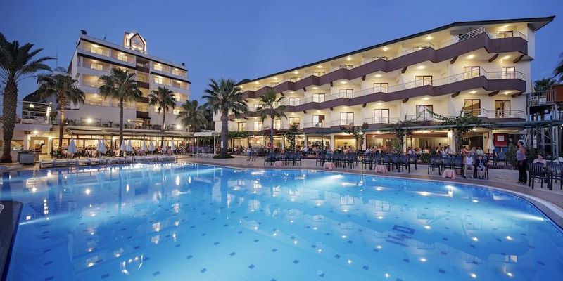 Galeri Resort Hotel - Image 4
