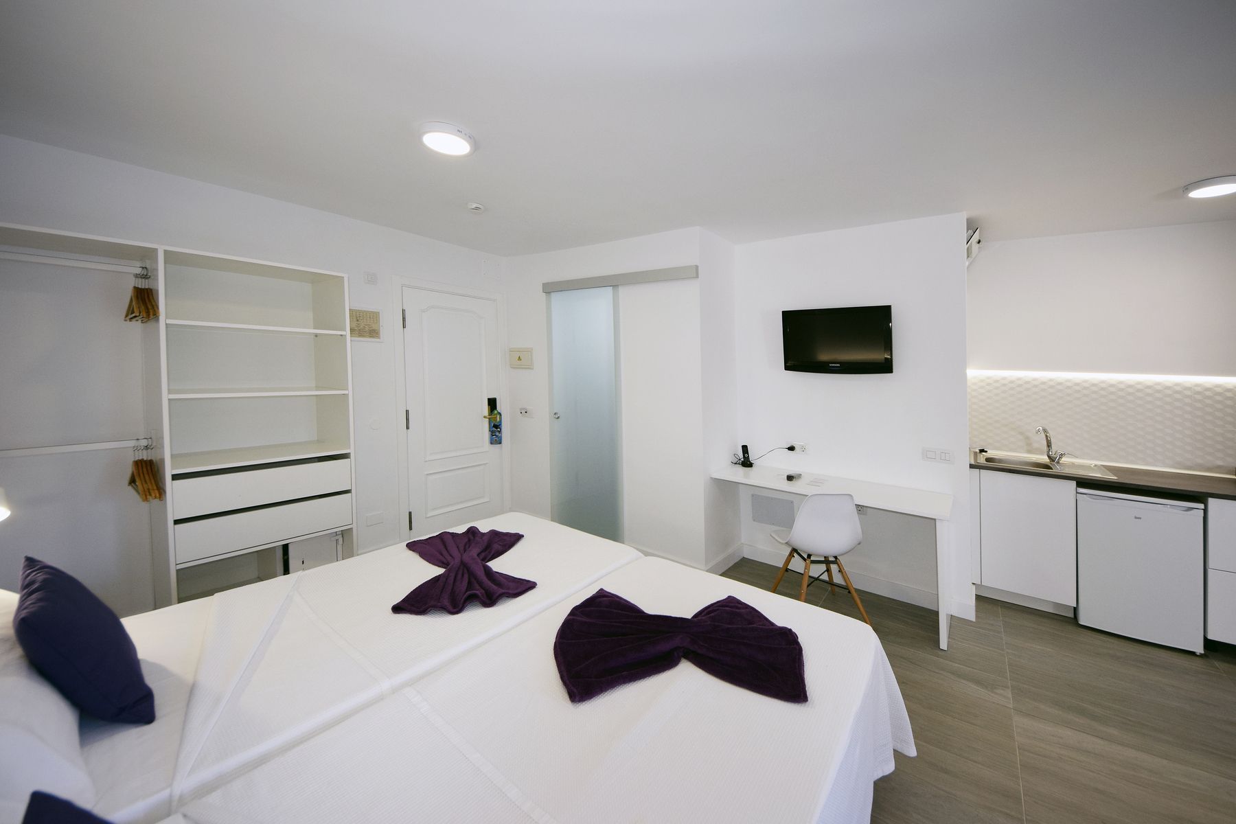 Skyview Hotel - Image 4