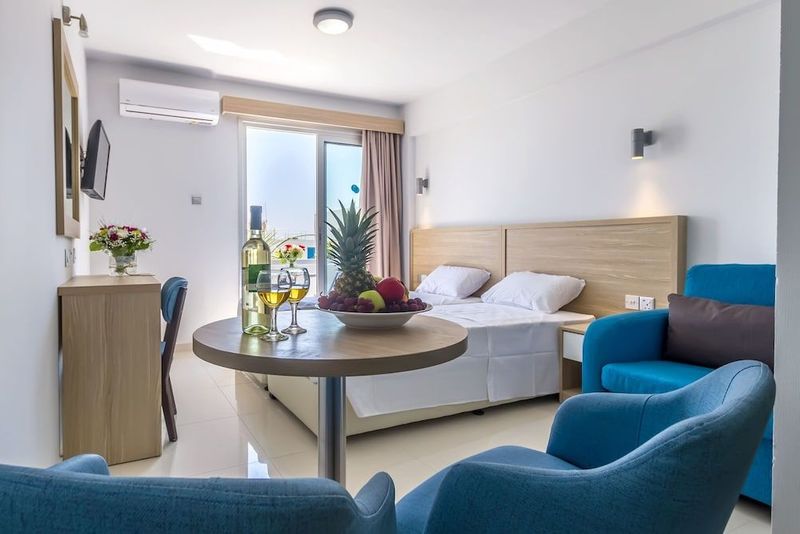 Paul-Marie Hotel Apartments - Image 3