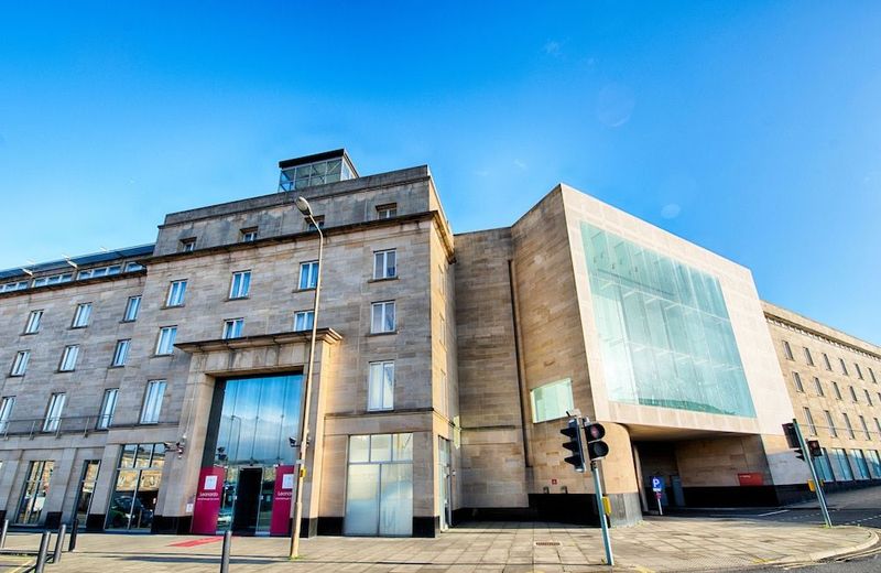 Leonardo Royal Hotel Edinburgh Haymarket - Image 9