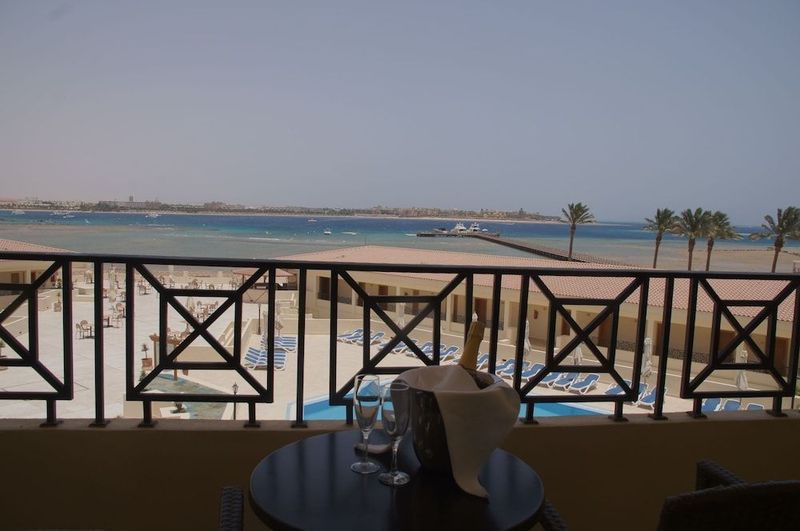 Cleopatra Luxury Resort Makadi Bay - Image 6