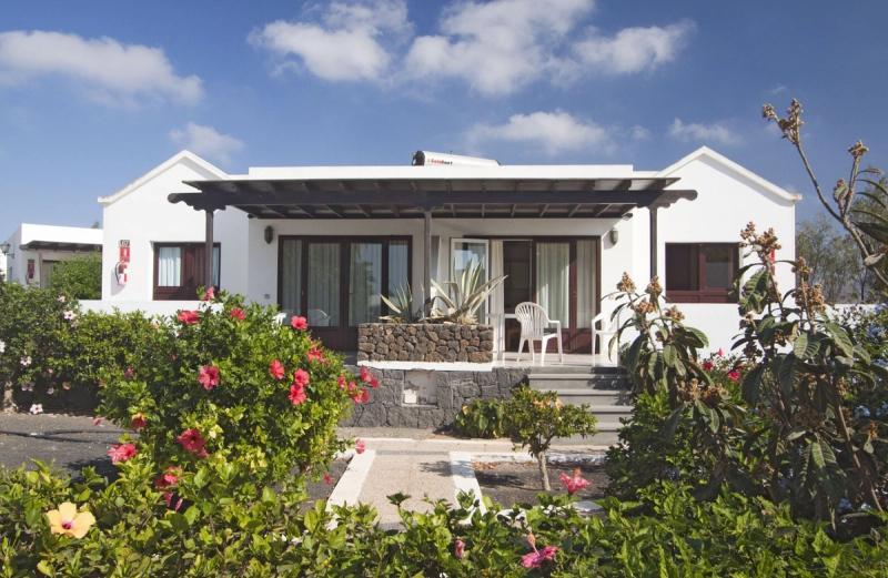Bungalows Playa Limones - Image 2