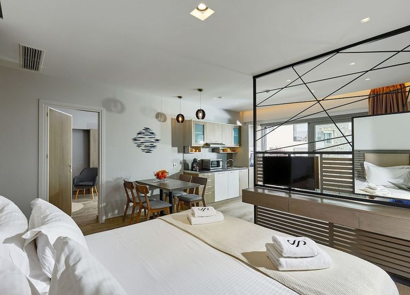 Seascape Luxury Residences - Image 9