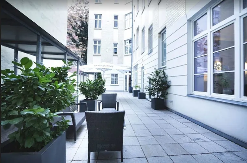 Select Hotel Berlin Checkpoint Charlie