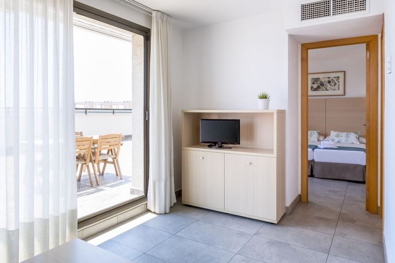 Apartaments CYE Salou - Image 7