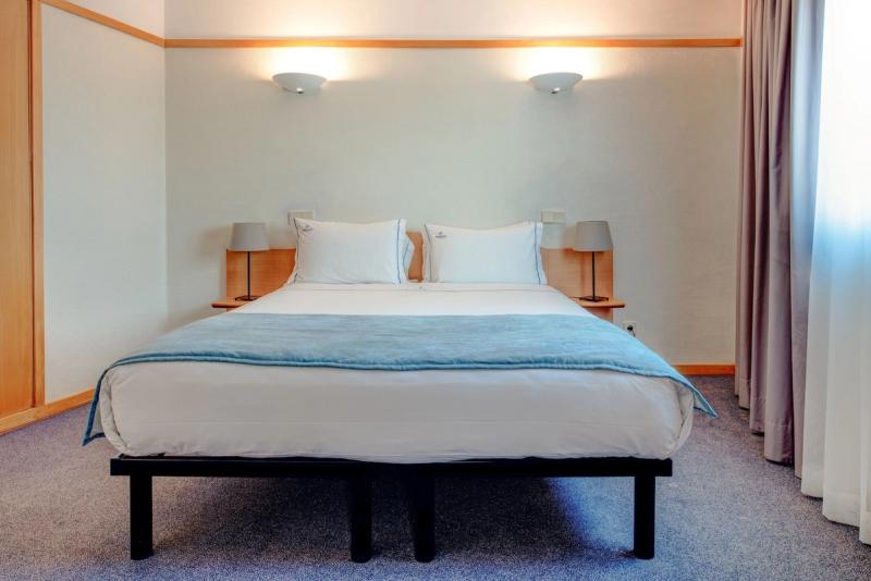 VIP Executive Eden Aparthotel - Image 7