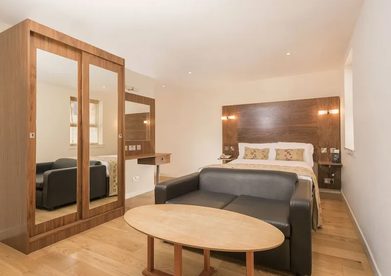 Holyrood Aparthotel