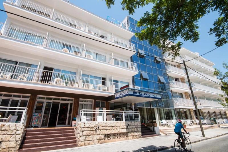 Hotel Amic Gala - Image 1