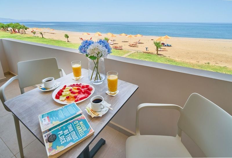 Silver Beach Hotel - Image 5