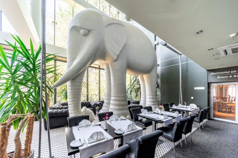 Rixwell Elefant Hotel - Image 5