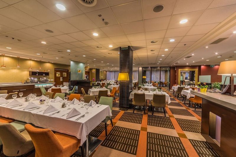 Lion's Garden Hotel Budapest - Image 9