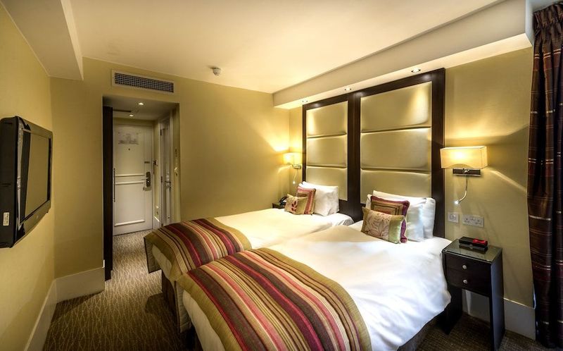 Grand Royale Hyde Park - Image 7