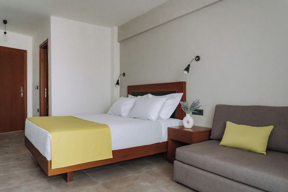 Amphitryon City Hotel - Image 10